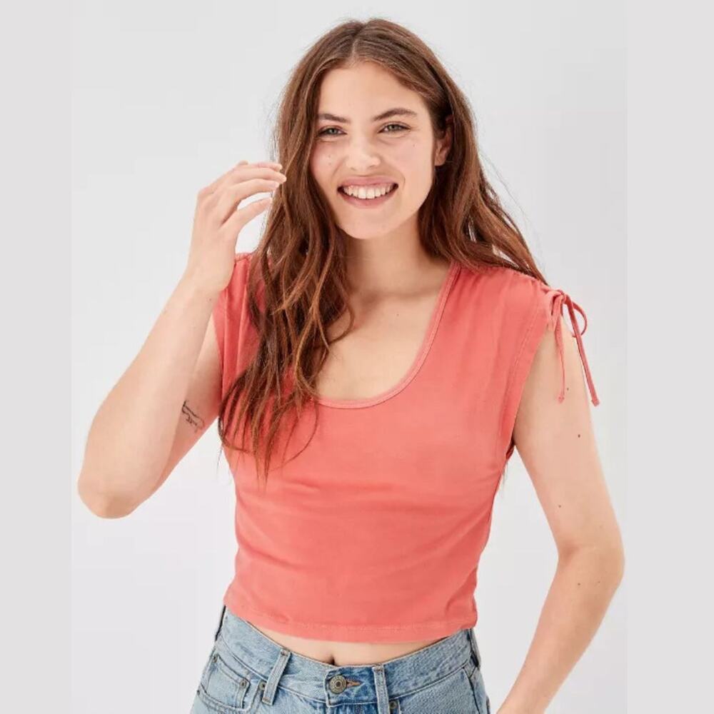 American Eagle Women's Cinch Shoulder Tee Coral Size Medium‎